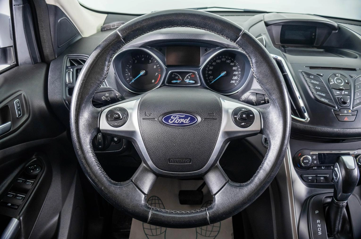 Ford Kuga 14 из 24