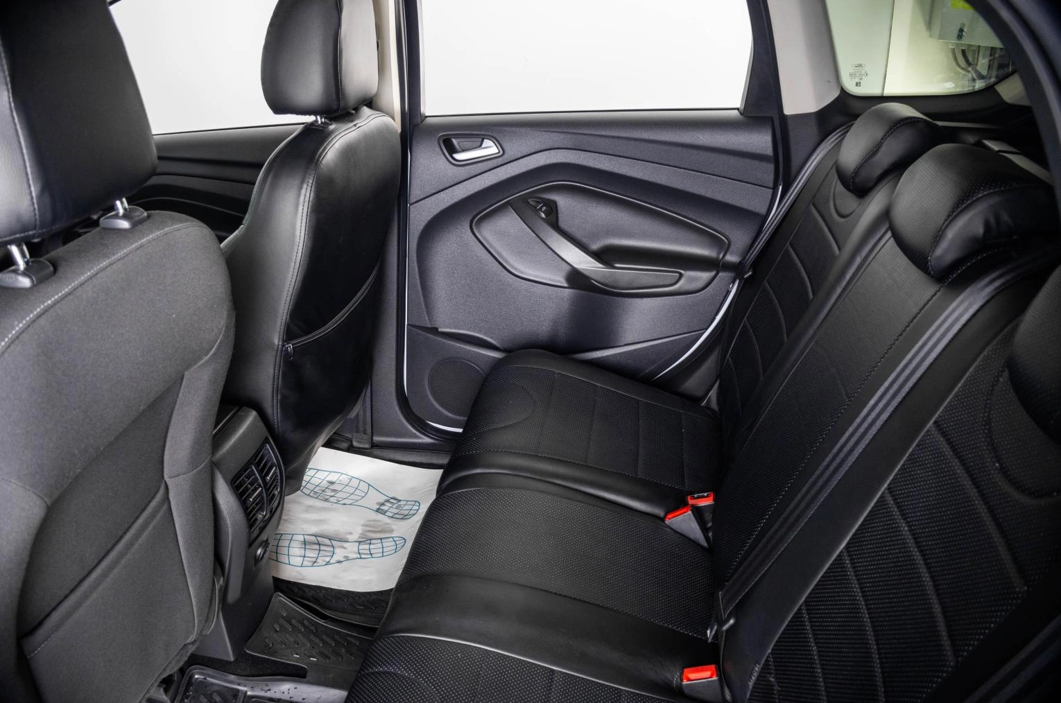 Ford Kuga 8 из 24