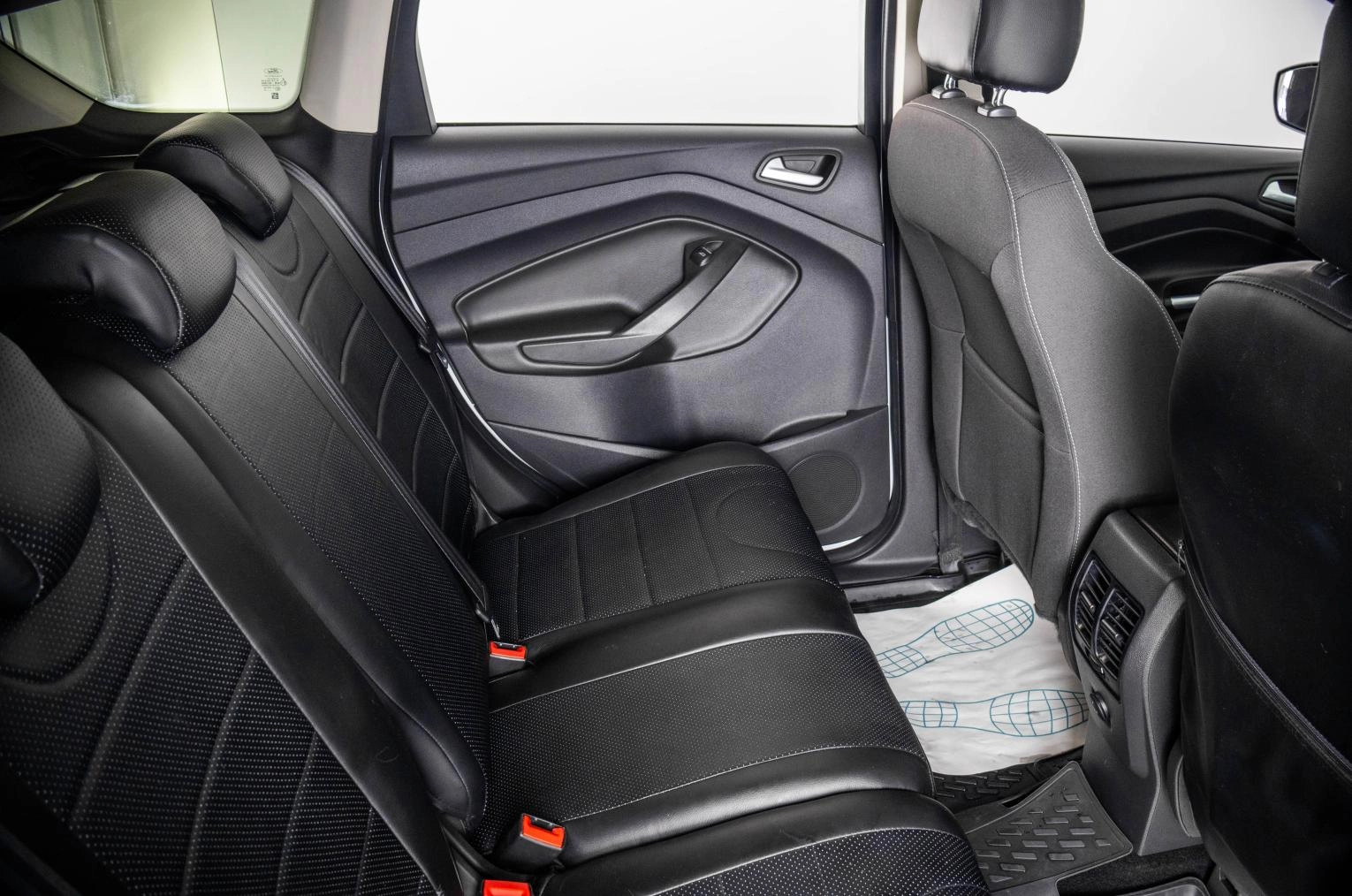 Ford Kuga 9 из 24