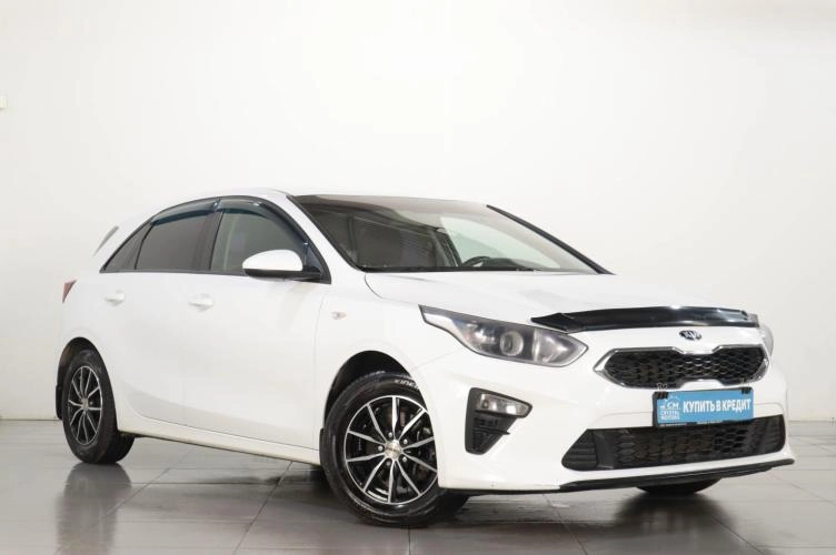 KIA cee'd 1 из 17