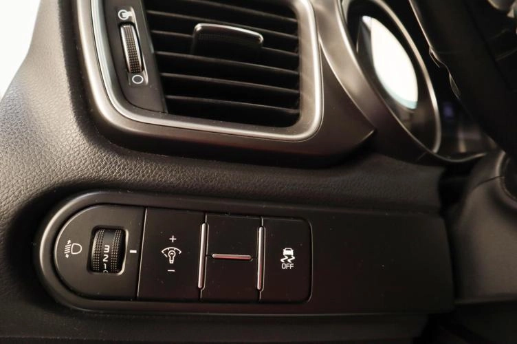 KIA cee'd 10 из 17