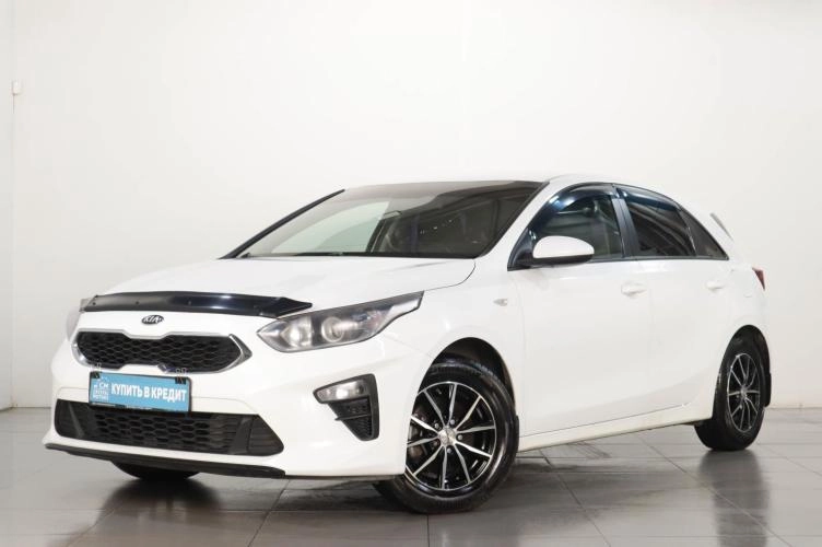 KIA cee'd 3 из 17