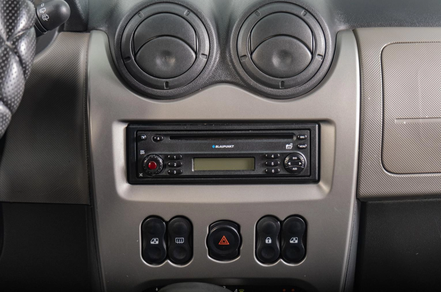 Renault Sandero 11 из 16