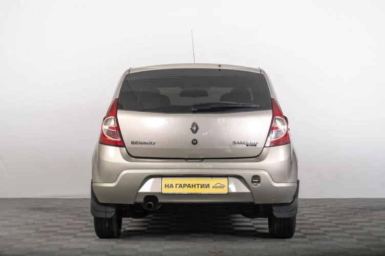 Renault Sandero 4 из 6