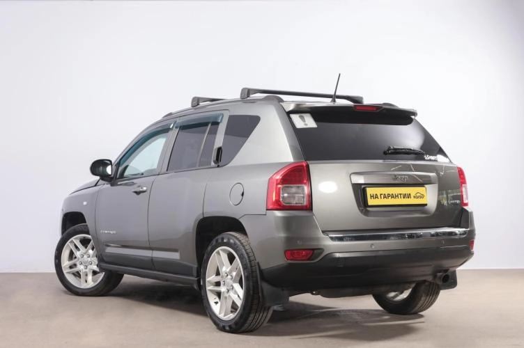 Jeep Compass 4 из 6