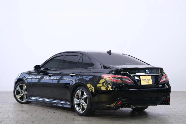 Toyota Crown 4 из 6