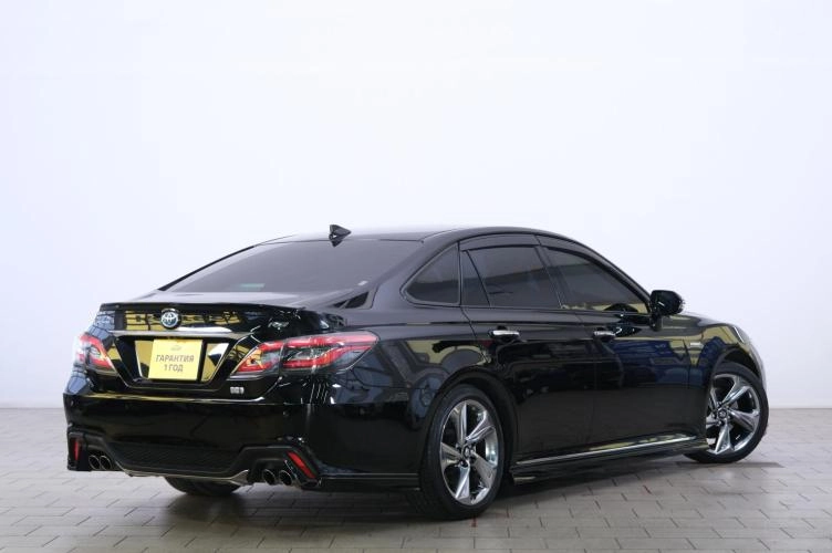Toyota Crown 6 из 6