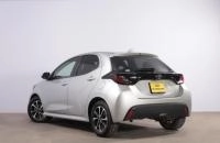 Toyota Yaris 4 из 18