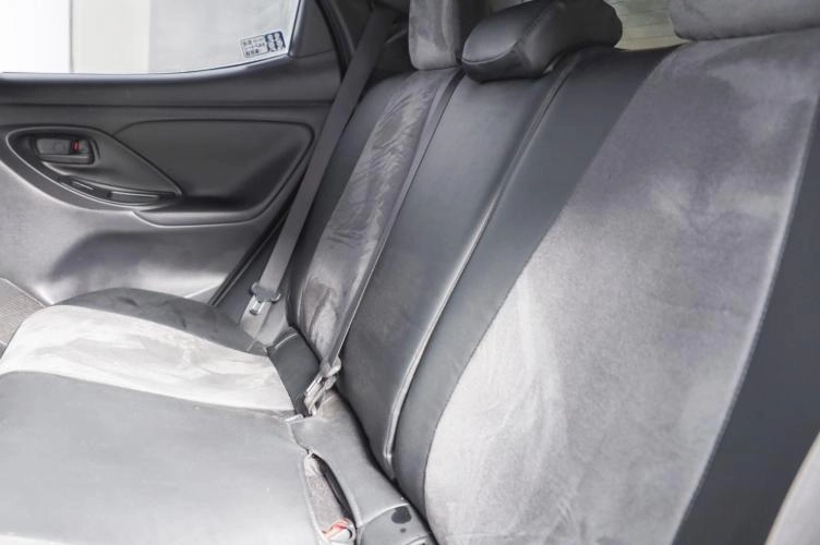 Toyota Yaris 17 из 18