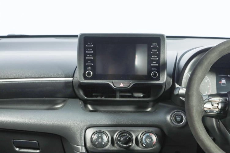 Toyota Yaris 10 из 18