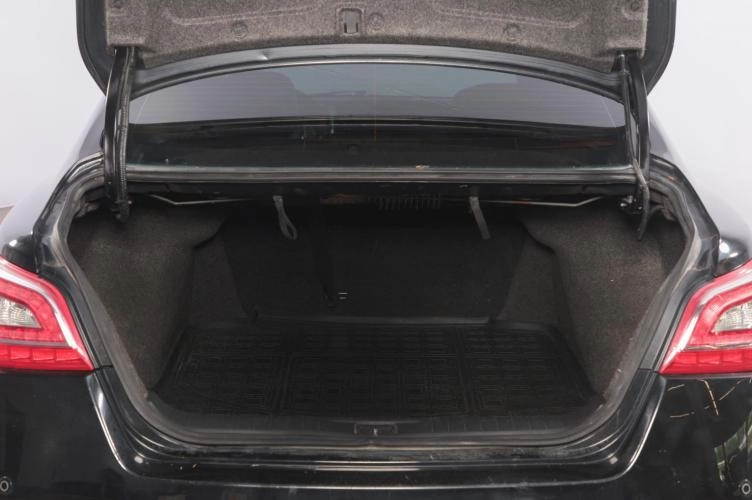 Nissan Teana 18 из 18