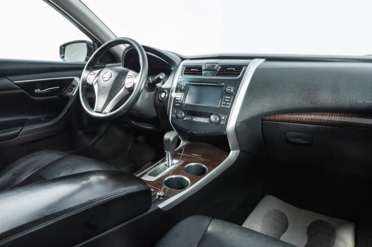Nissan Teana 9 из 18