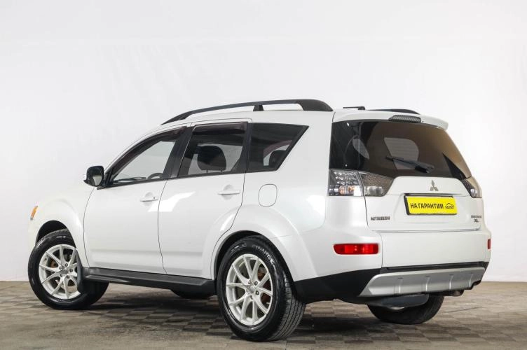 Mitsubishi Outlander 4 из 6