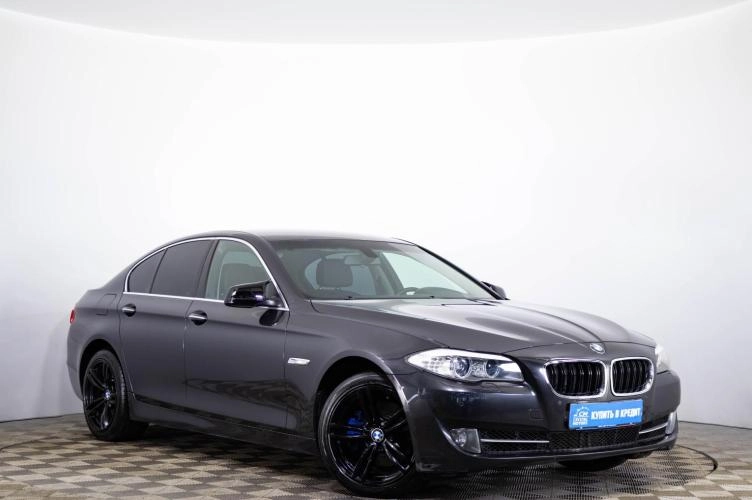 BMW 5 серия 1 из 6