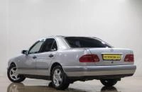 Mercedes-Benz E-класс 4 из 28