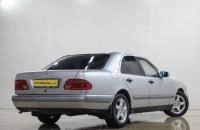 Mercedes-Benz E-класс 6 из 28