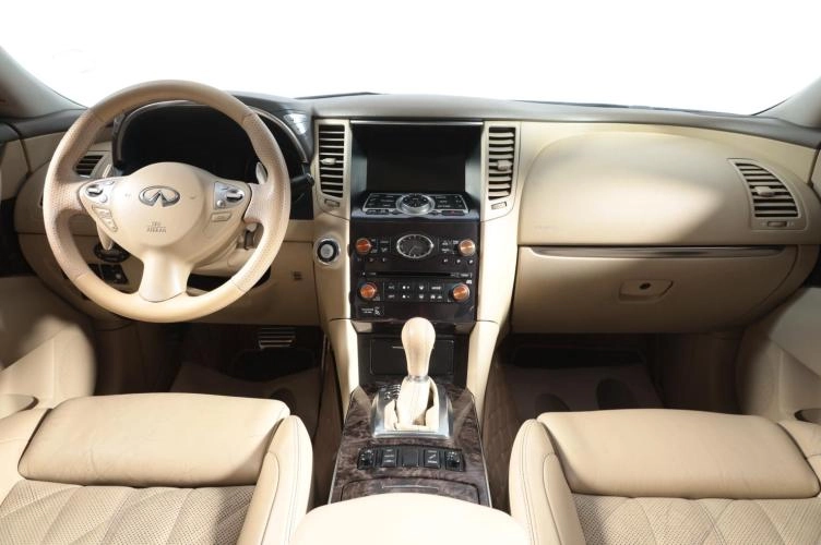 Infiniti FX50 8 из 20