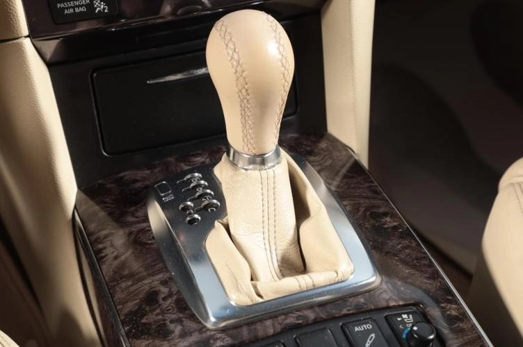 Infiniti FX50 14 из 20