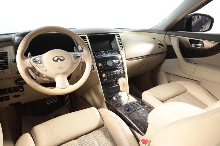Infiniti FX50 7 из 20