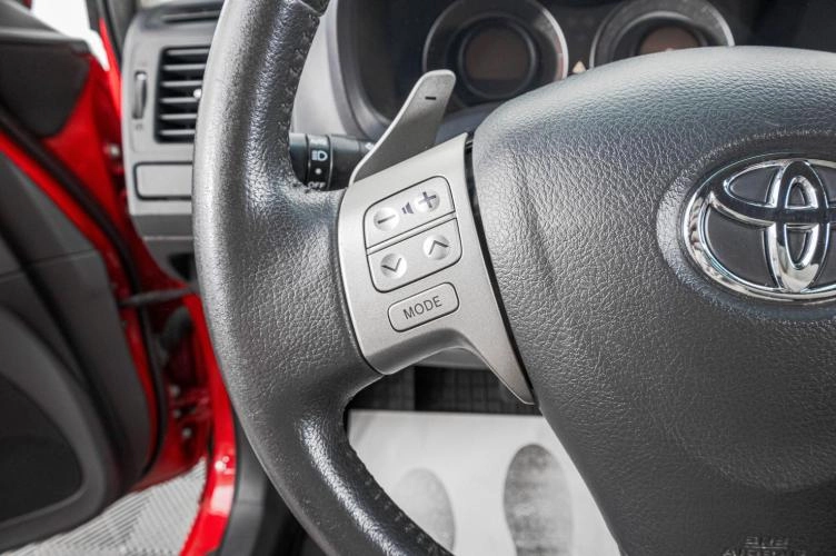 Toyota Auris 13 из 26