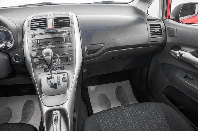 Toyota Auris 20 из 26