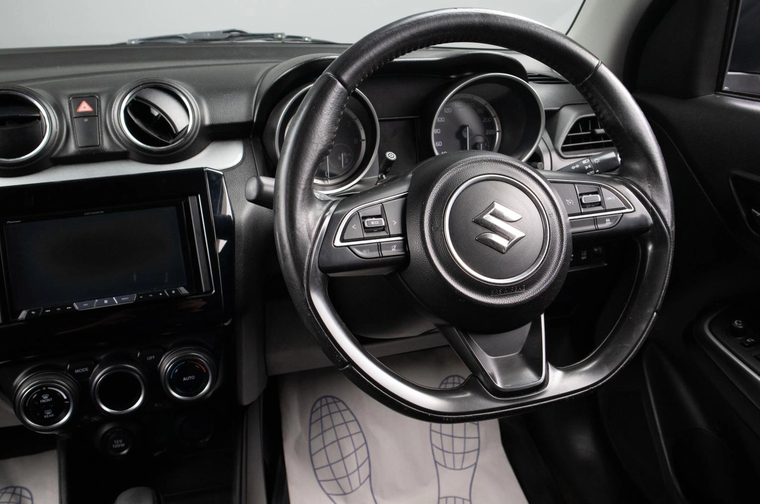 Suzuki Swift 8 из 21