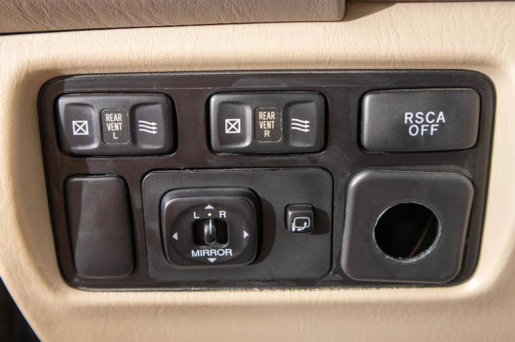 Lexus LX 12 из 29