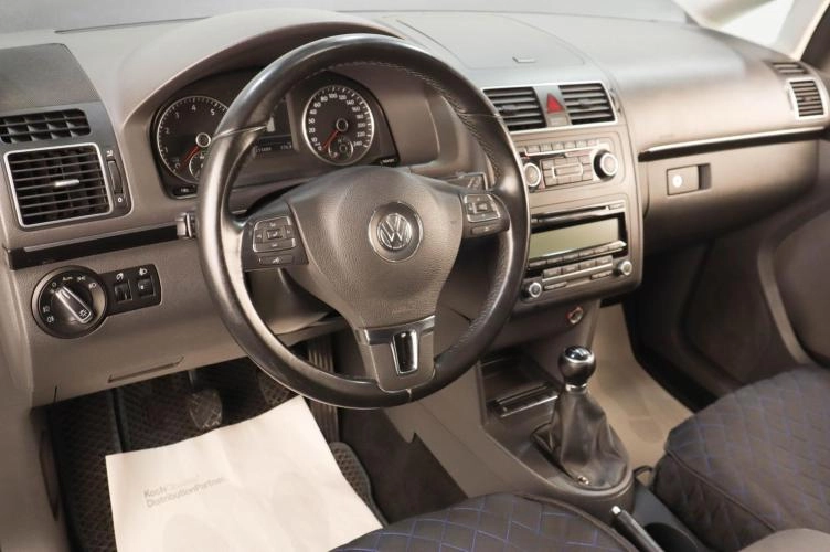 Volkswagen Touran 8 из 18