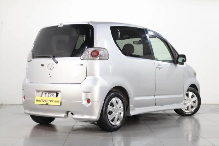 Toyota Porte 6 из 6