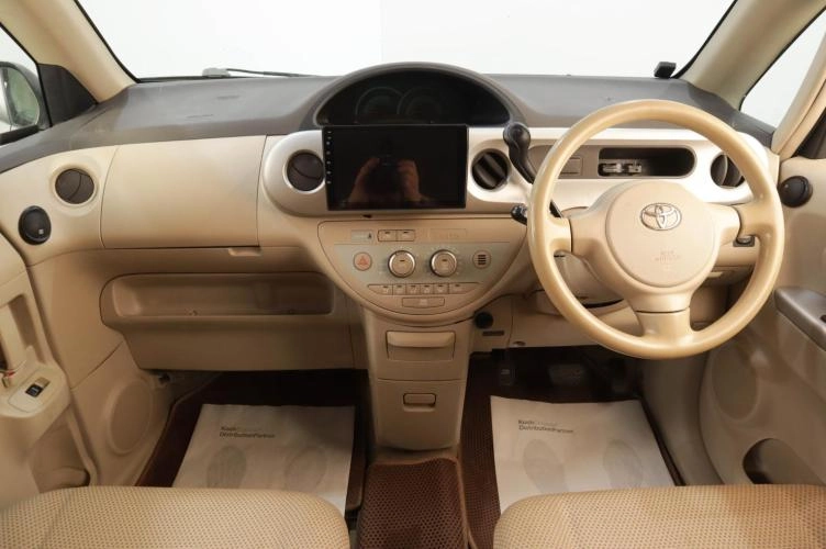 Toyota Porte 9 из 15