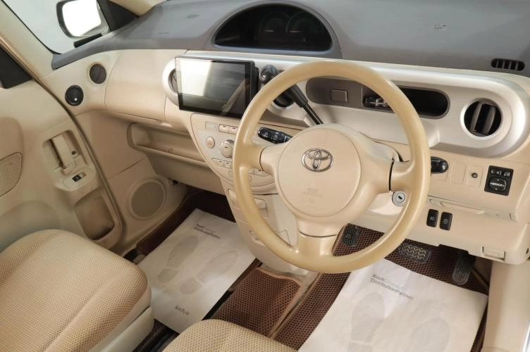 Toyota Porte 10 из 15