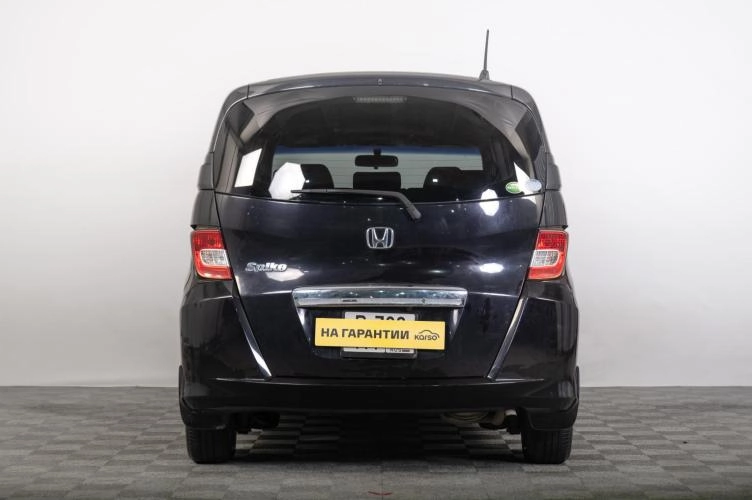 Honda Freed 4 из 6