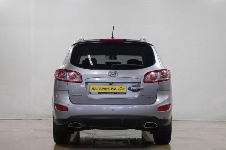 Hyundai Santa Fe 5 из 6