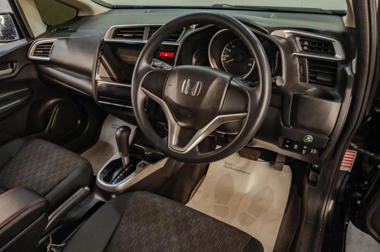 Honda Fit 7 из 16