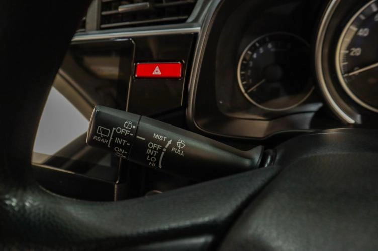 Honda Fit 11 из 16
