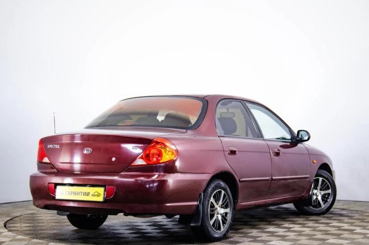 KIA Spectra 4 из 6