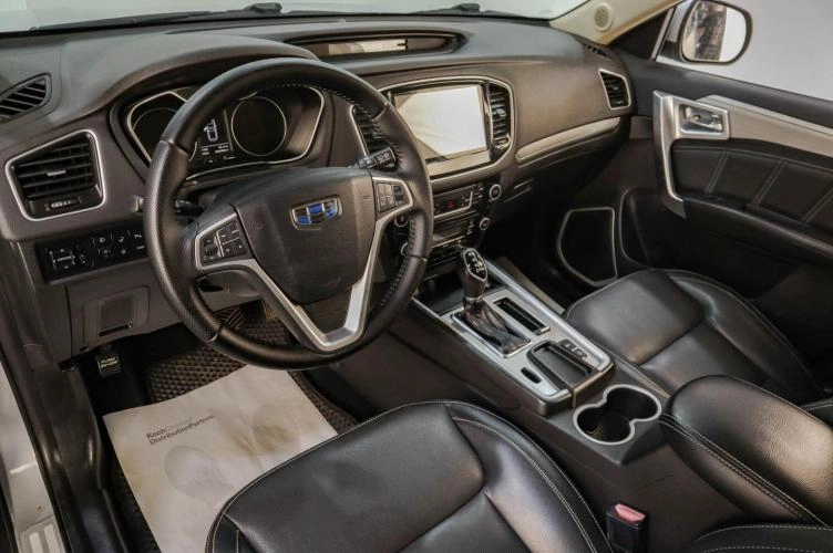 Geely Emgrand X7 7 из 16