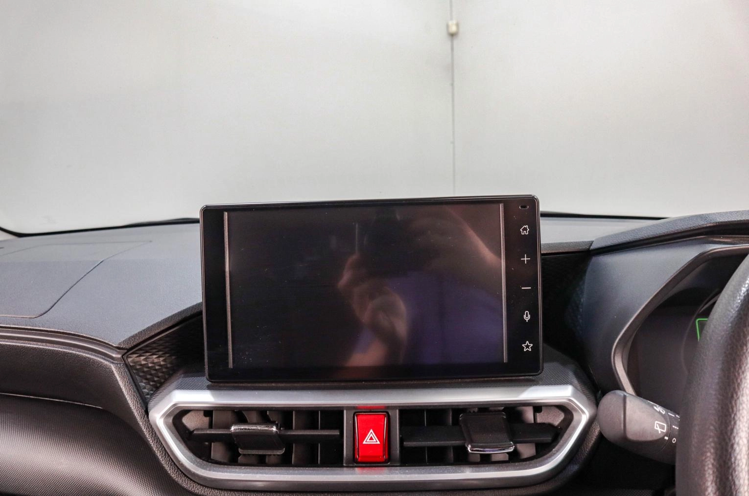 Daihatsu Rocky 13 из 17