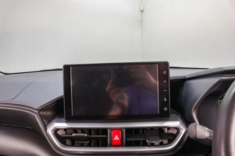 Daihatsu Rocky 13 из 17
