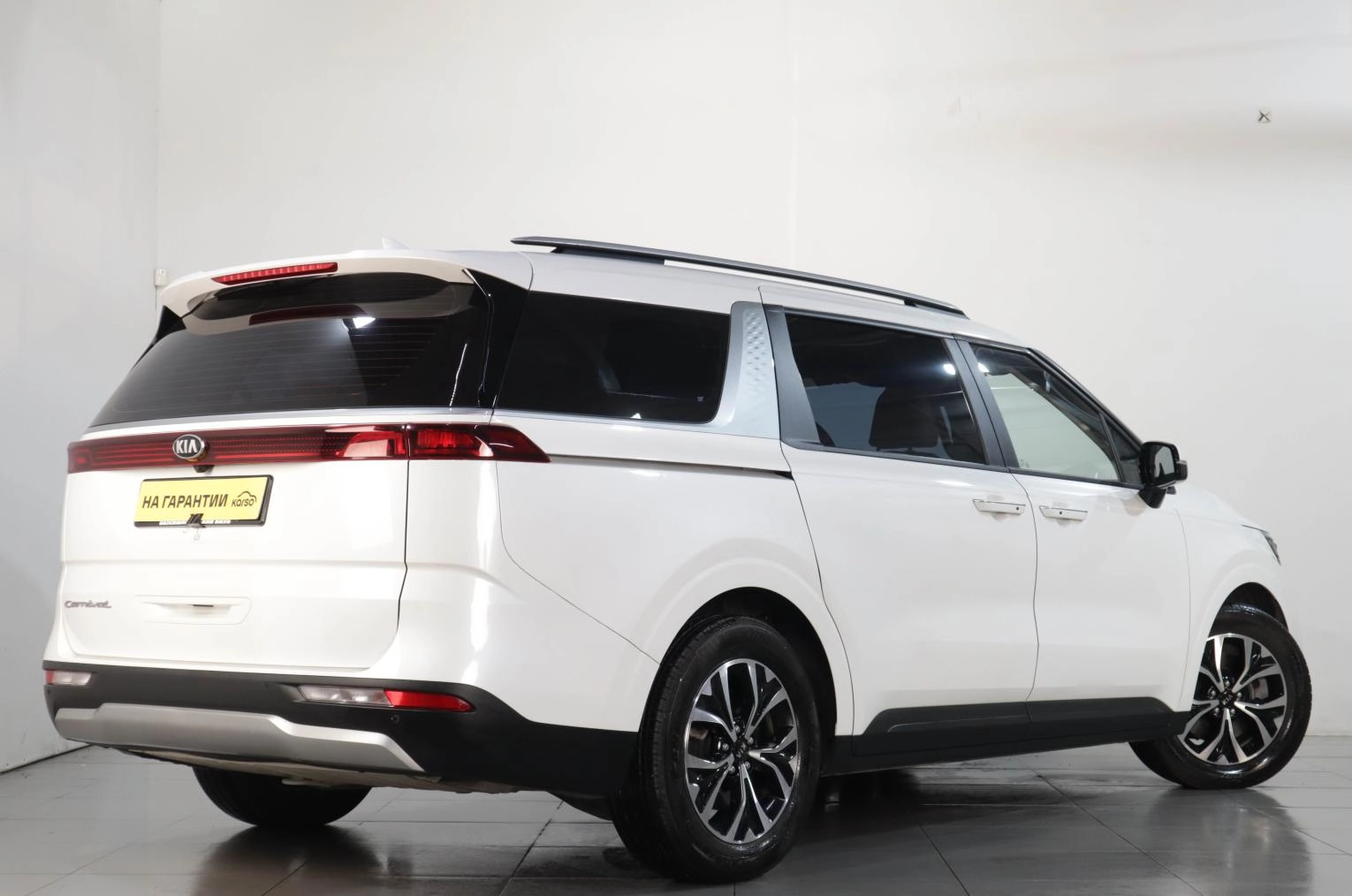 KIA Carnival 6 из 18