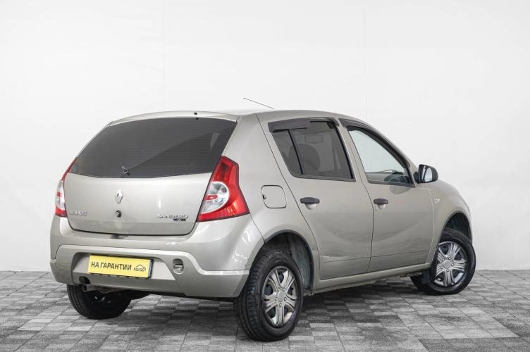 Renault Sandero 6 из 6