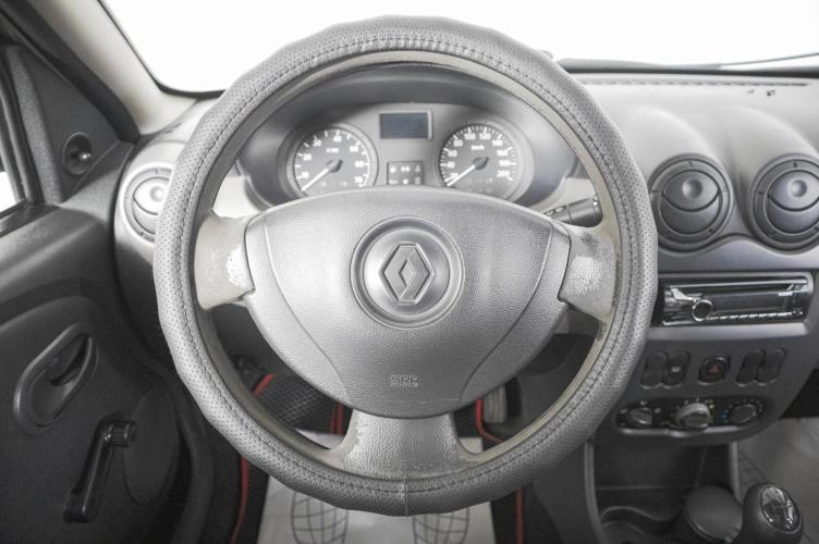 Renault Sandero 15 из 19