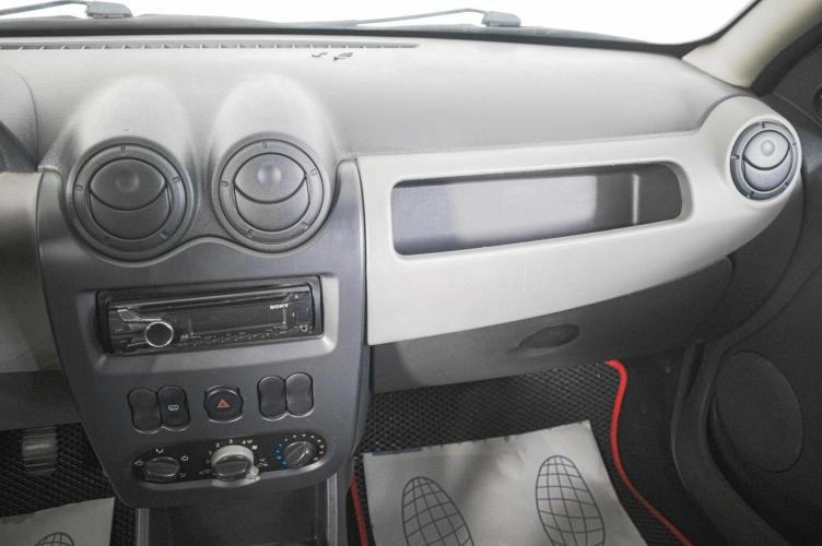 Renault Sandero 14 из 19
