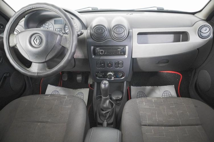 Renault Sandero 13 из 19