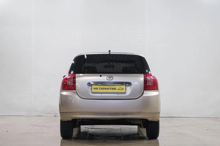 Toyota Allex 5 из 6