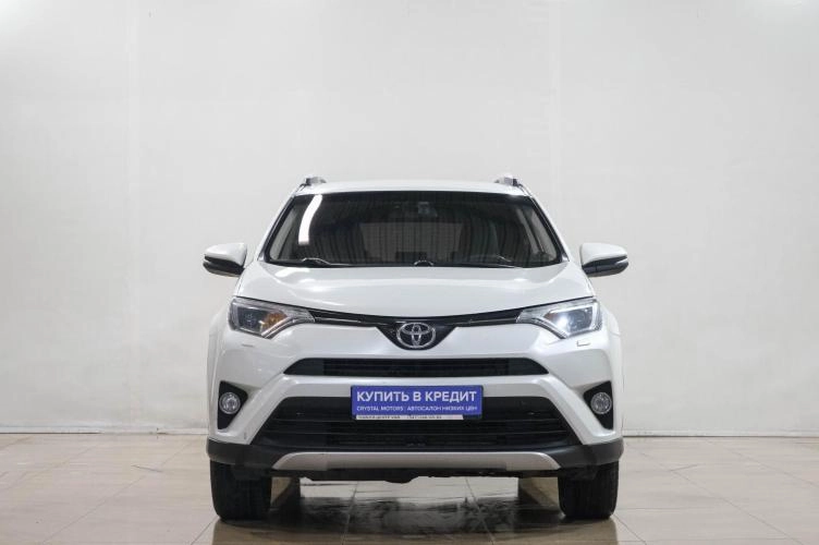 Toyota RAV4 2 из 6