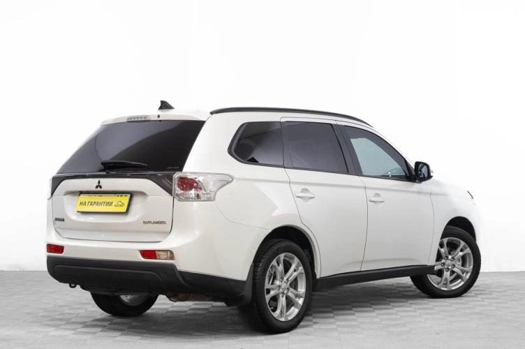 Mitsubishi Outlander 4 из 6