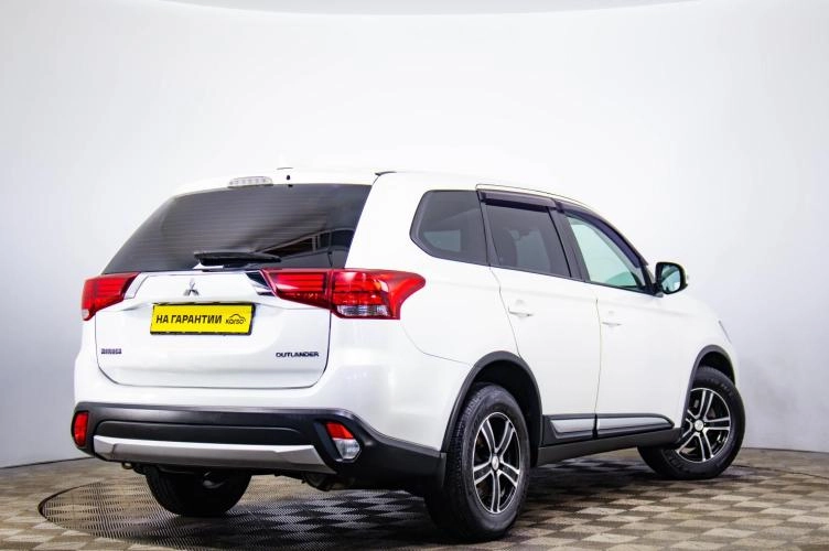 Mitsubishi Outlander 4 из 6