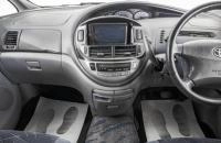 Toyota Estima 15 из 20