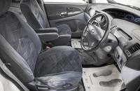 Toyota Estima 10 из 20